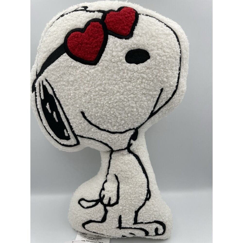 Peanuts Snoopy Plush Throw Pillow - Heart Eyes Holiday LIMITED - New With Tags